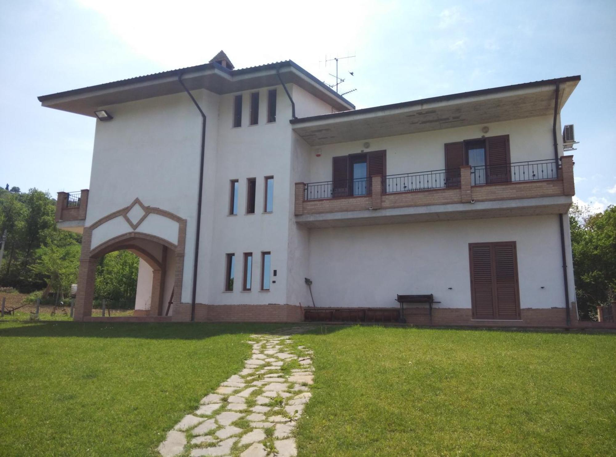 Agriturismo Za Beata Bed & Breakfast Penna Sant'Andrea Exterior foto